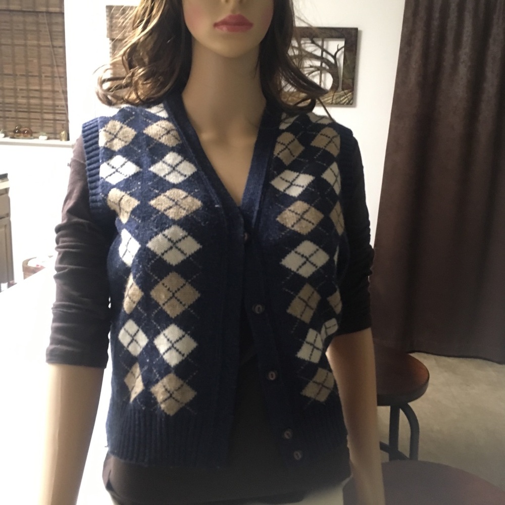 Pandora Argyle Sweater Vest Medium